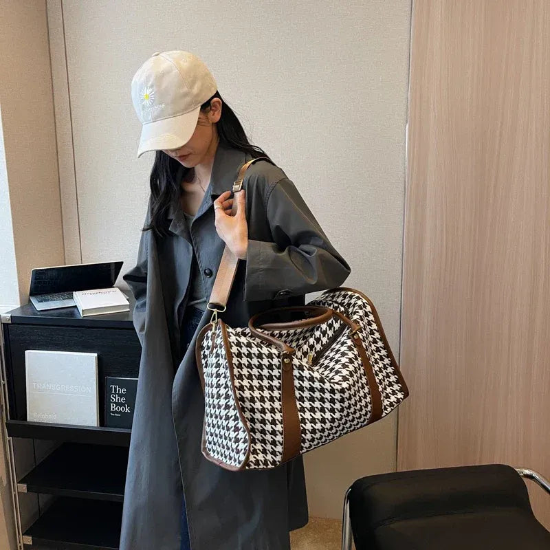 Elegant Sports Gym & Travel Duffle Bag