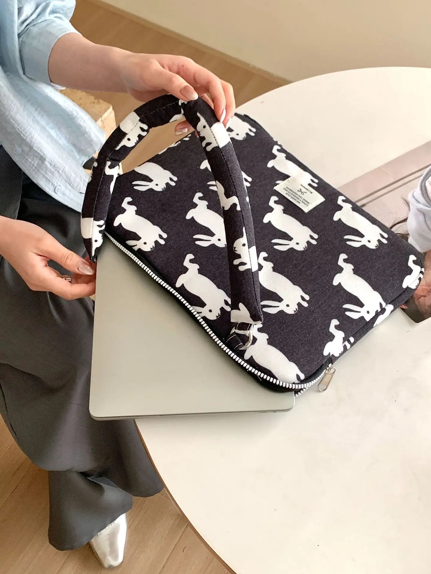 Korean 13.3"-15" Style Laptop Sleeve