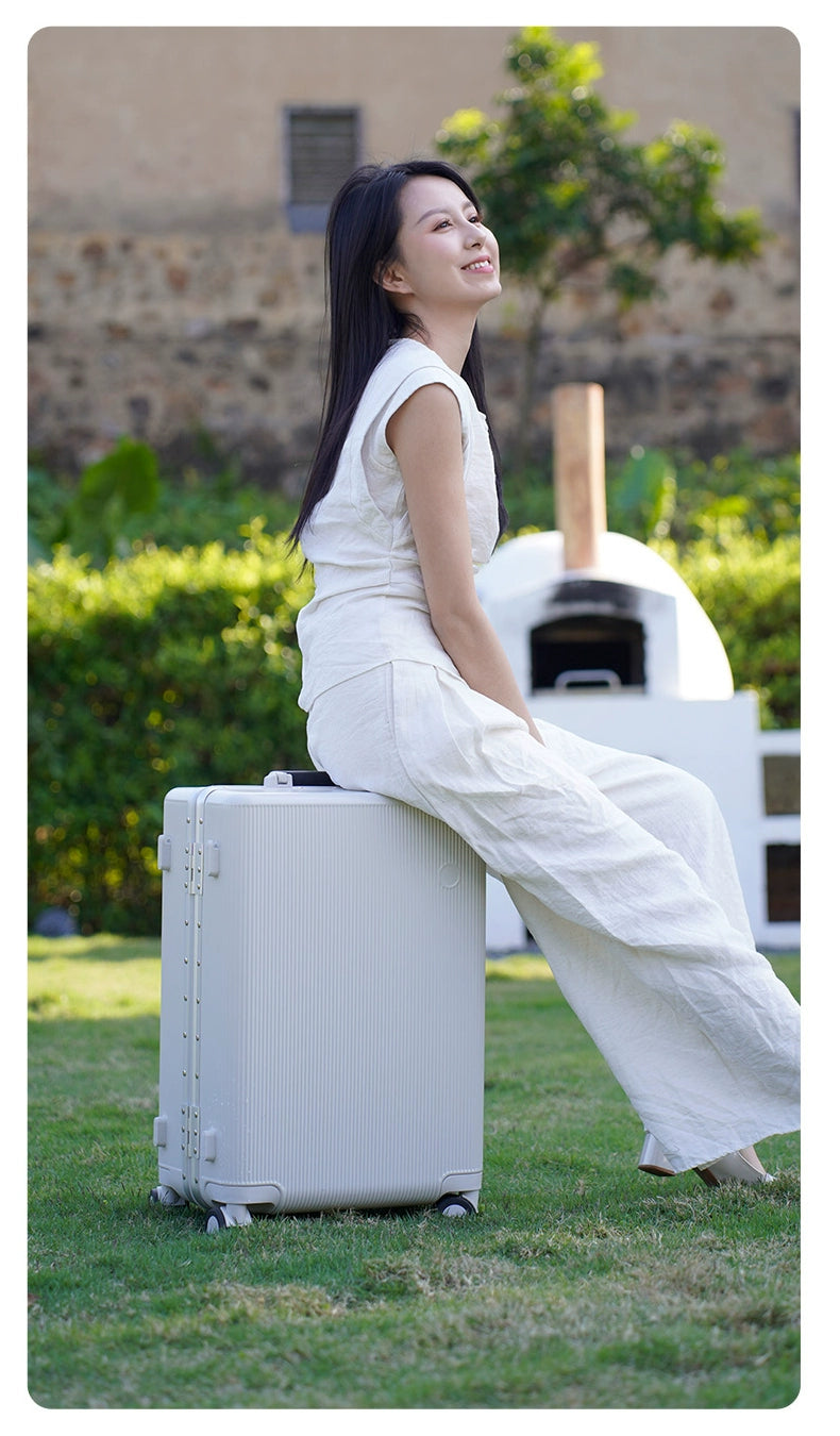 Durable Wheeled Boarding Suitcase Travel Cabin Bag