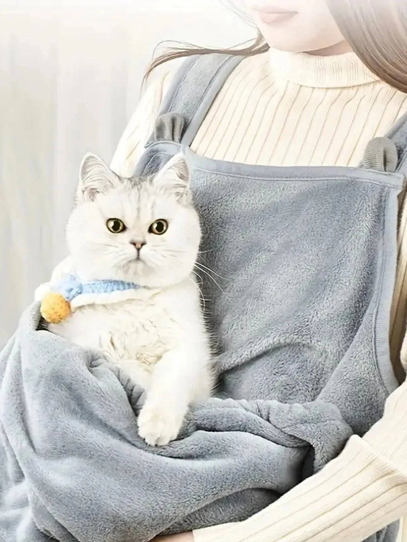 Portable Pet Apron Bag – Cozy Chest Pouch for Cats