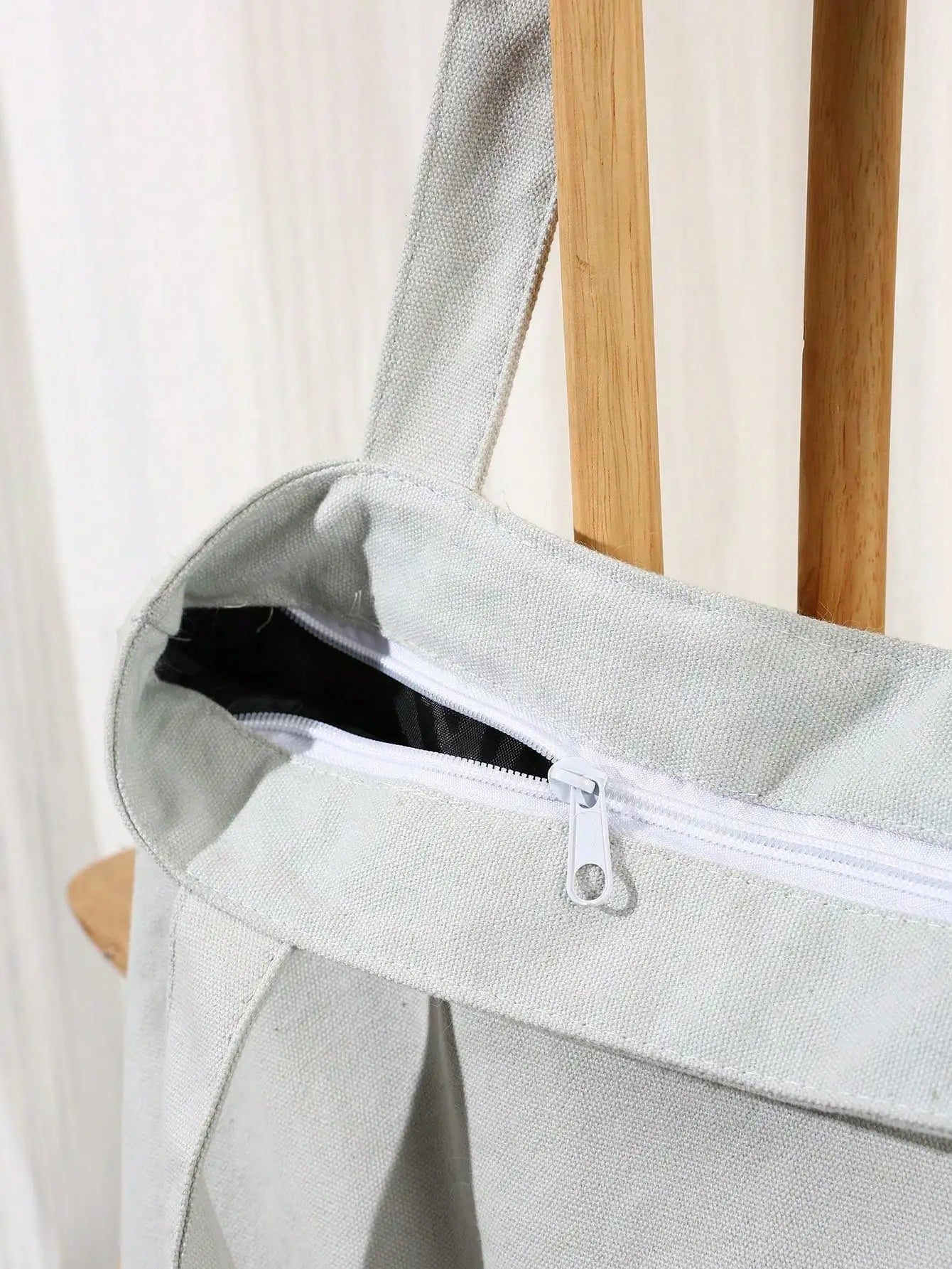 Lion-Shaped Pet Canvas Shoulder Bag – Cute Cat Carrier Tote for Outdoor Travel