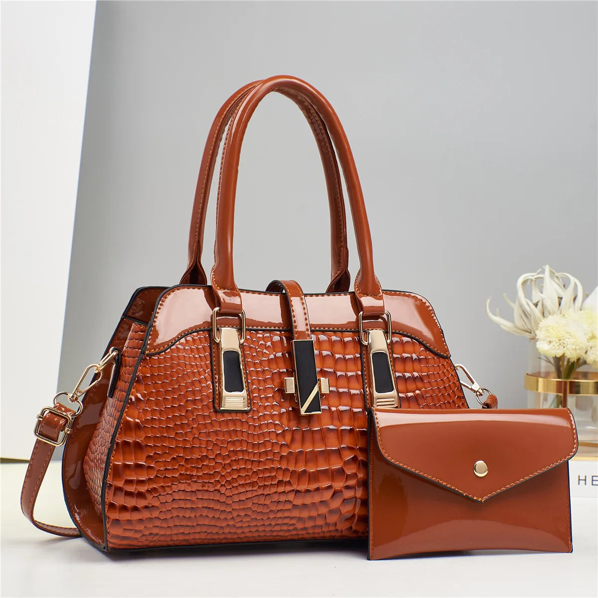Elegant Crocodile Pattern Purse