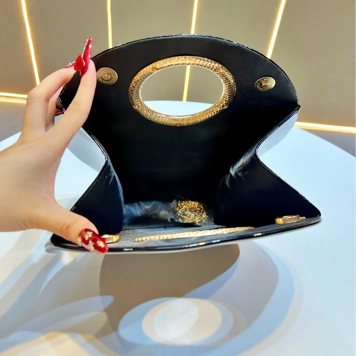 Fashion Alligator Pattern Clutch