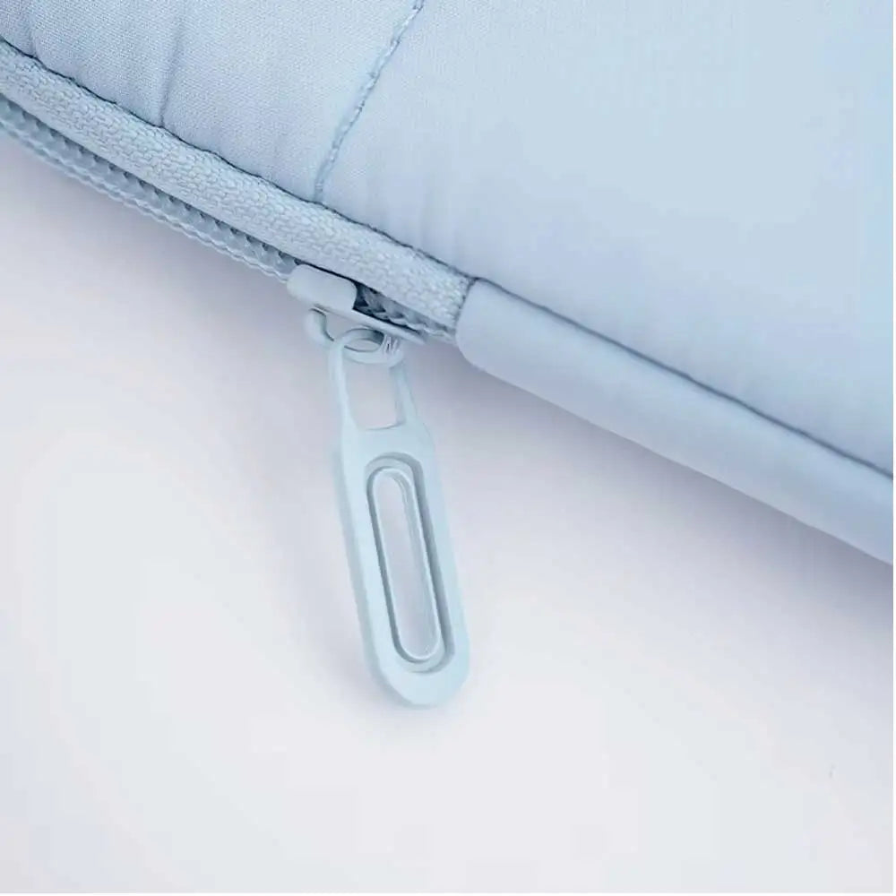 Protective Notebook Sleeve – Lightweight Shockproof Laptop Bag with Handle