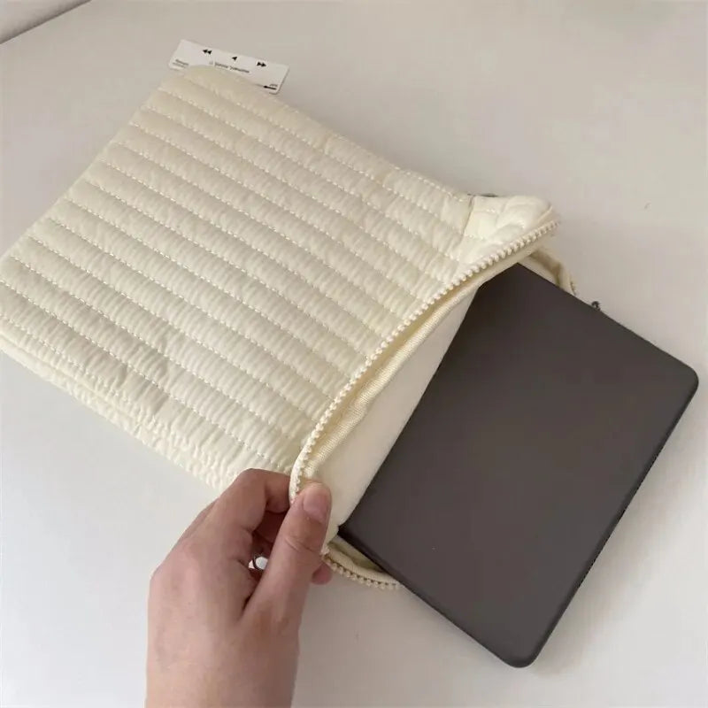 Stylish Cute Laptop Sleeve 11–15.6 Inch – Soft Notebook Pouch for MacBook & iPad
