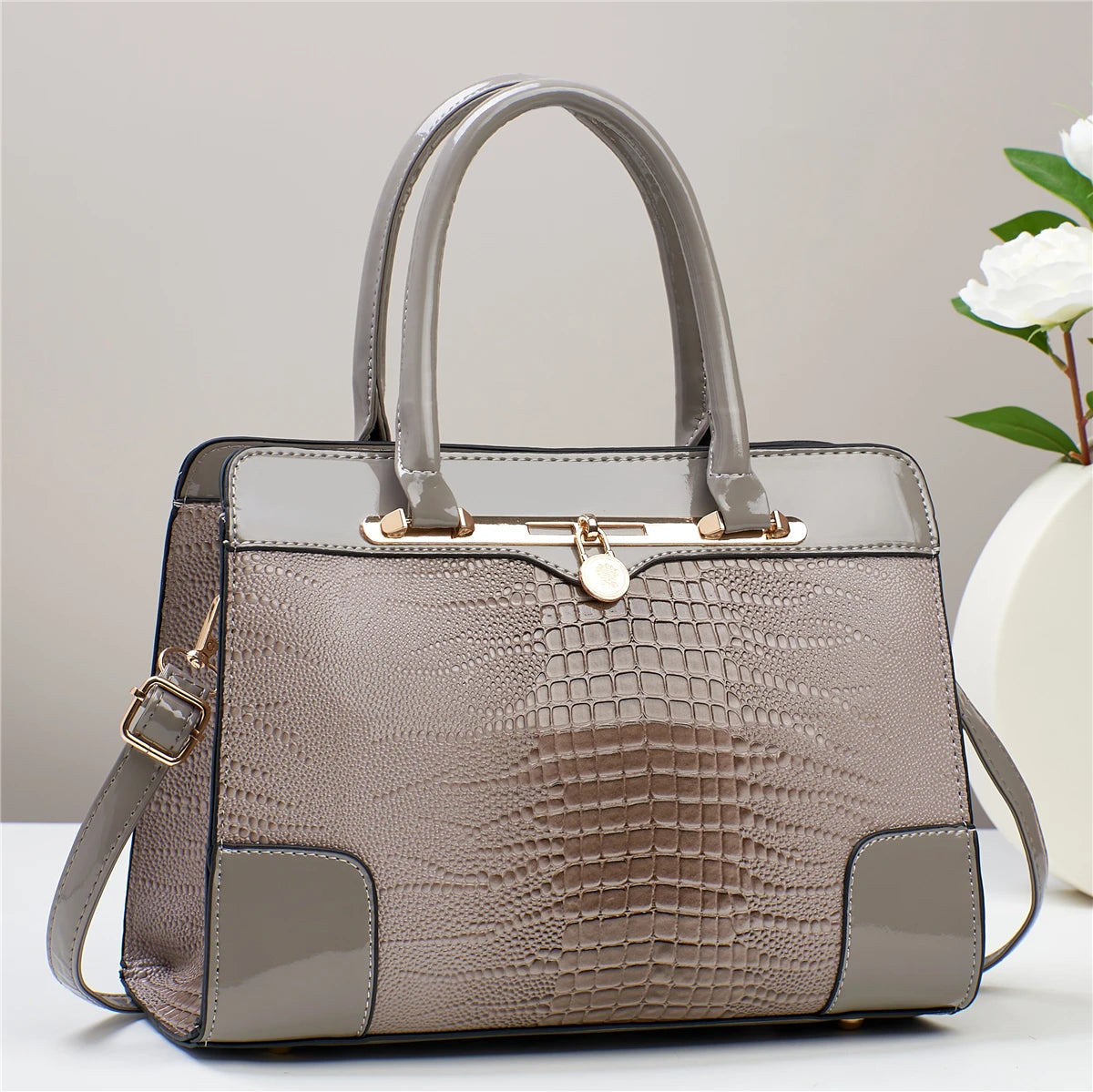 Fashion Glossy Satchel Purse Crocodile Pattern Handbag