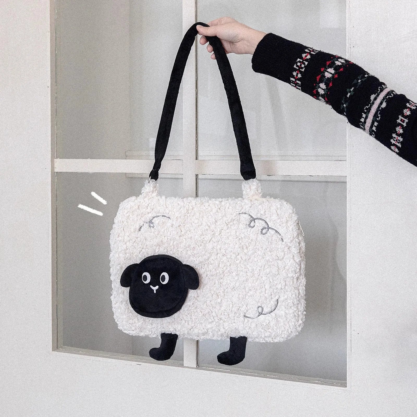 Lightweight Plush Laptop Handbag – Stylish & Protective