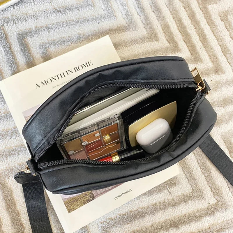 Elegant Compact Crossbody – PU Leather Zipper Bag