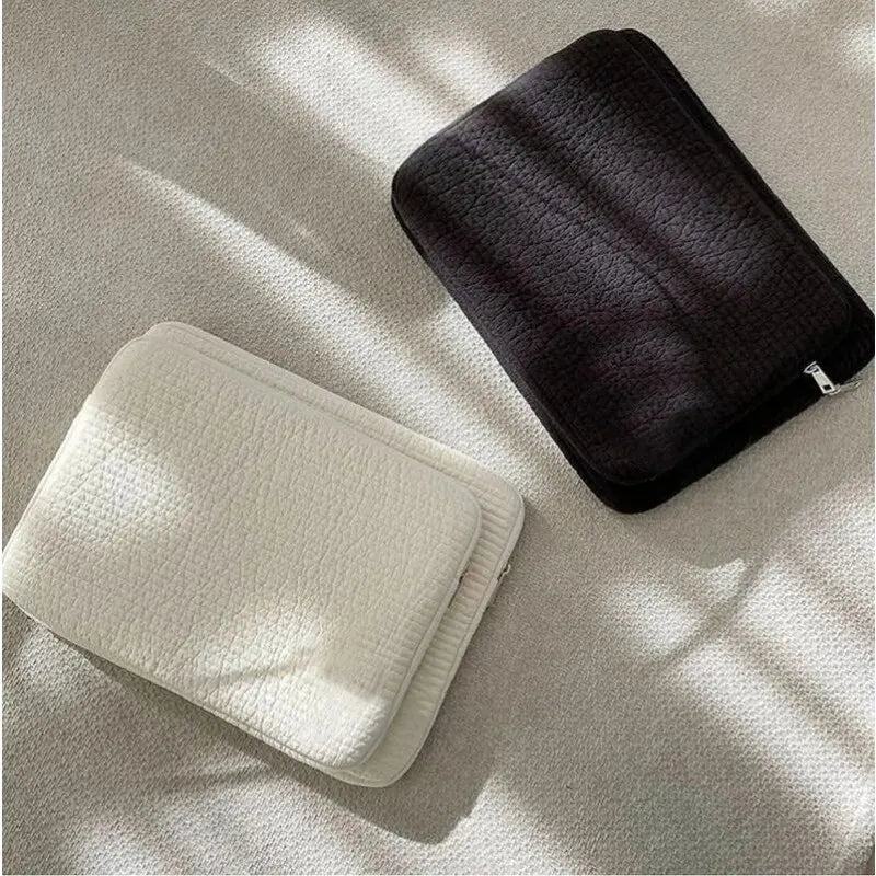 Stylish Cute Laptop Sleeve 11–15.6 Inch – Soft Notebook Pouch for MacBook & iPad