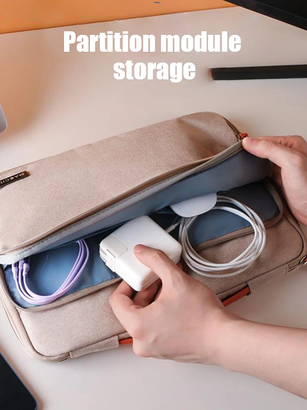 Sleek Laptop Sleeve Bag – Stylish 13–15.4 Inch Handbag for Daily Use