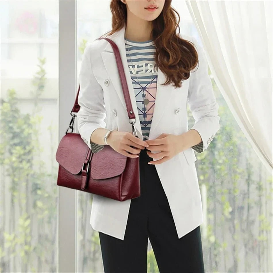 Elegant Crossbody Bag – Soft Leather Bag