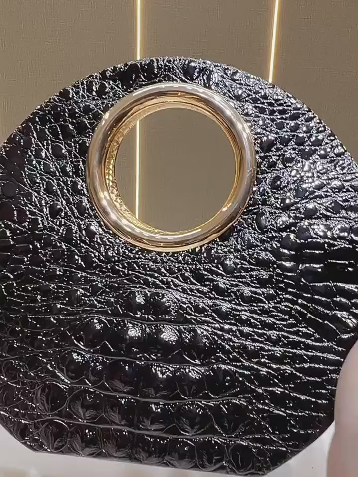 Load video: Fashion Alligator Pattern Clutch